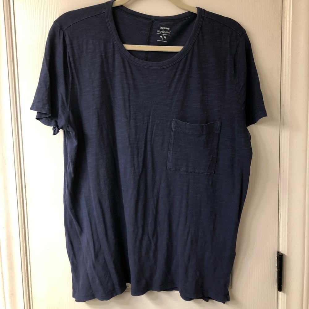old navy blue t shirt with pocket